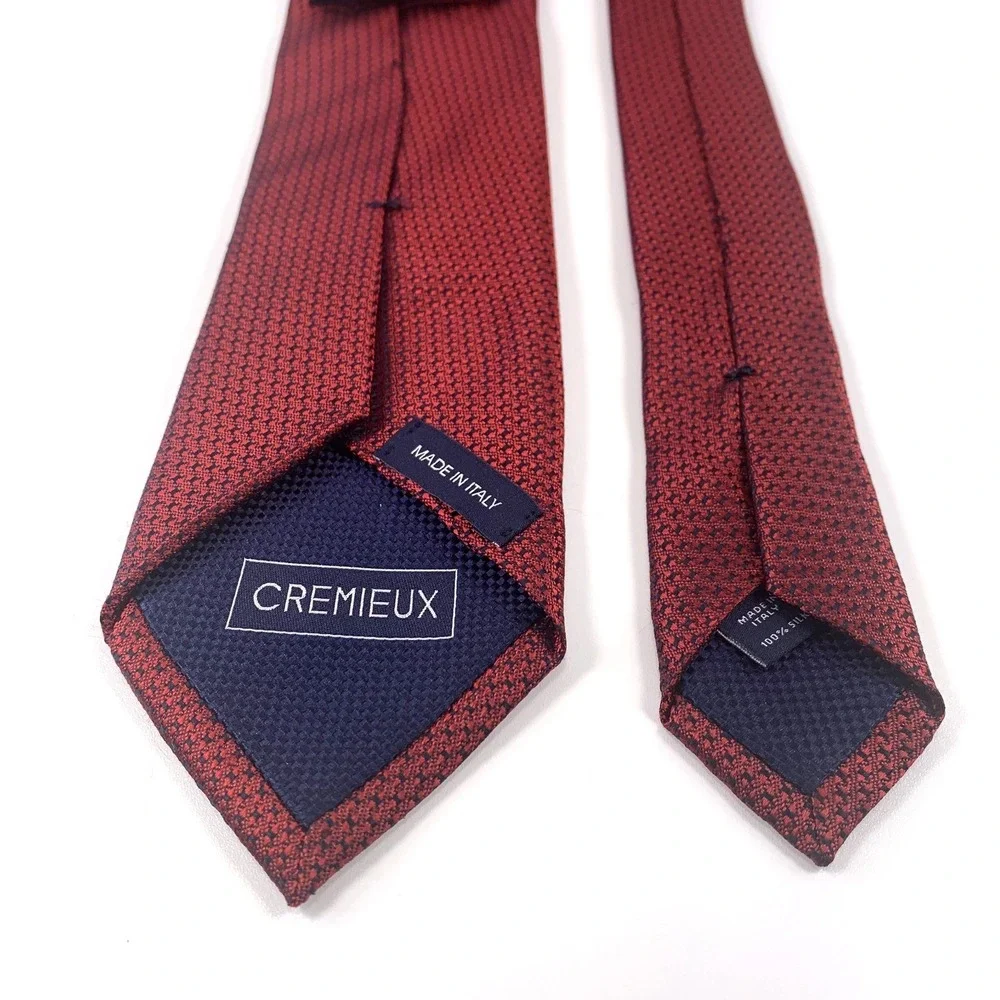 Cremieux Mens Tie Red & Black Foulard Geometric Design 100% Silk Italy